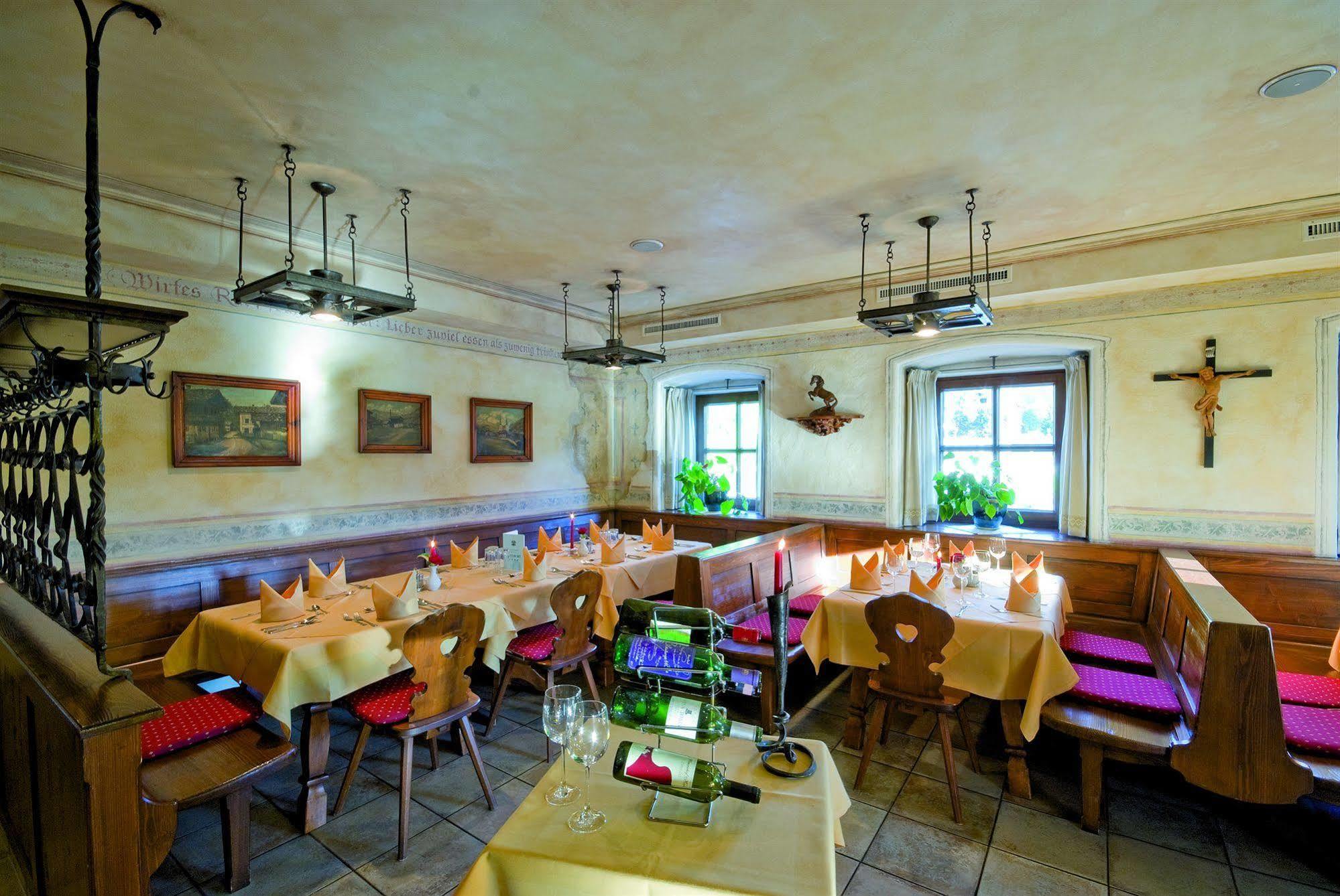 Hotel Reitlwirt 브릭센임탈 외부 사진